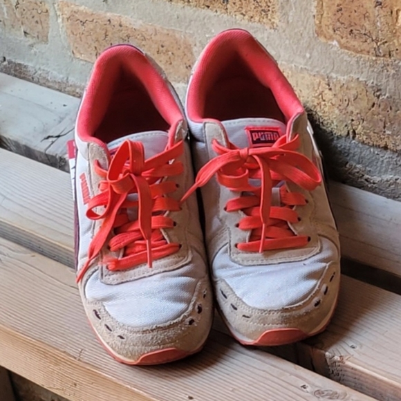 Puma Women's Cabana Racer II size 5.5 - Picture 8 of 10